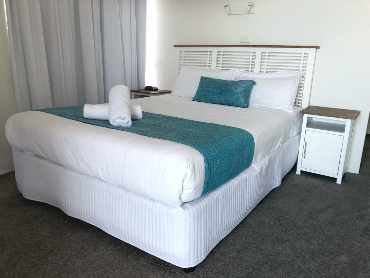 Foreshore Beachfront 3*
