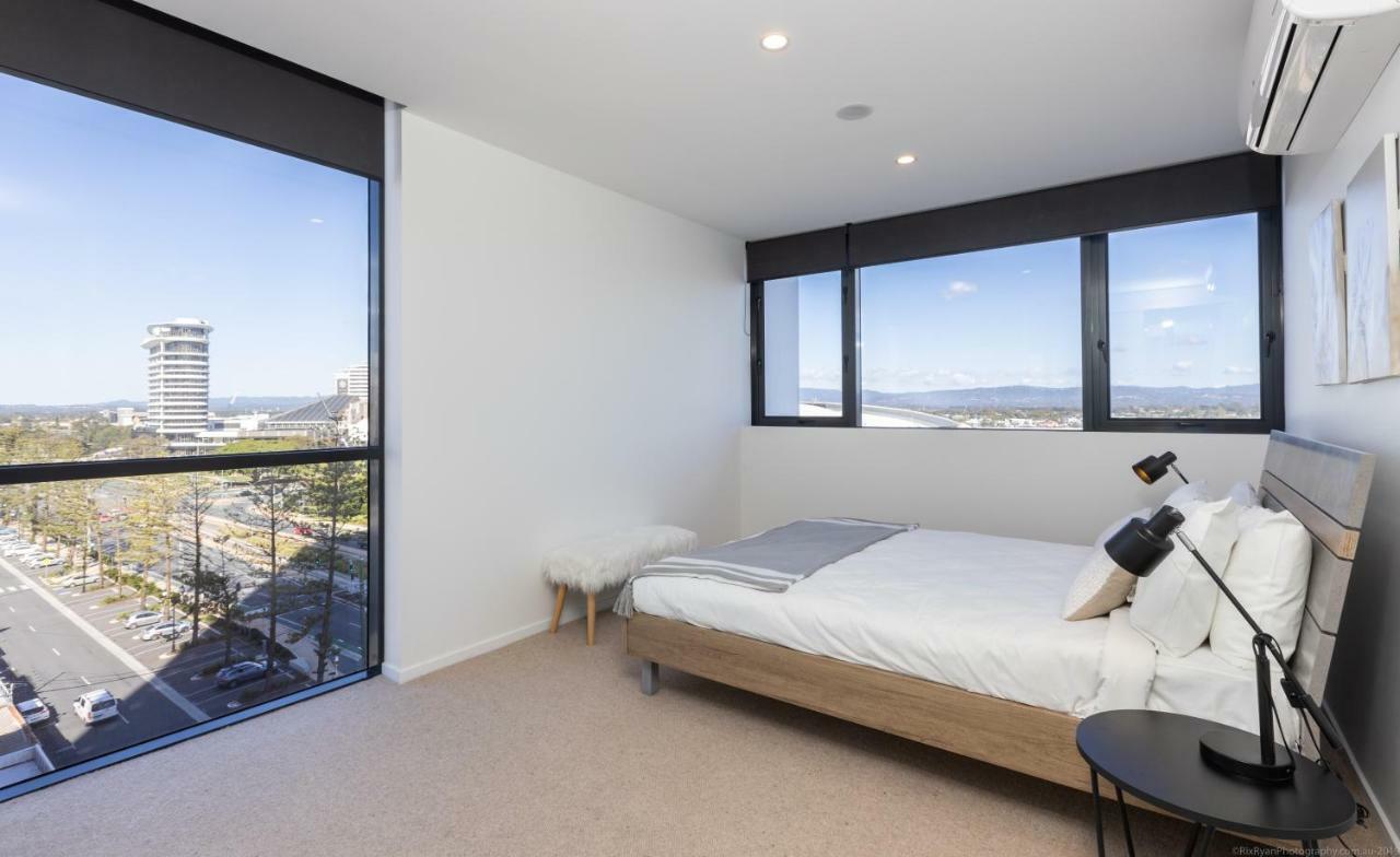 Qube Broadbeach 4*