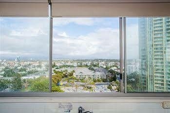 Aparthotel The Shore - Beachfront 3*