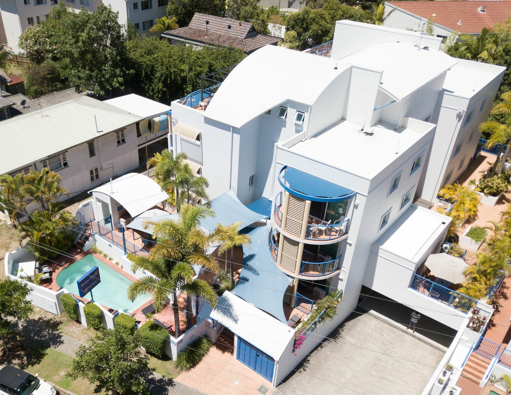 Surfers One Aparthotel 3*