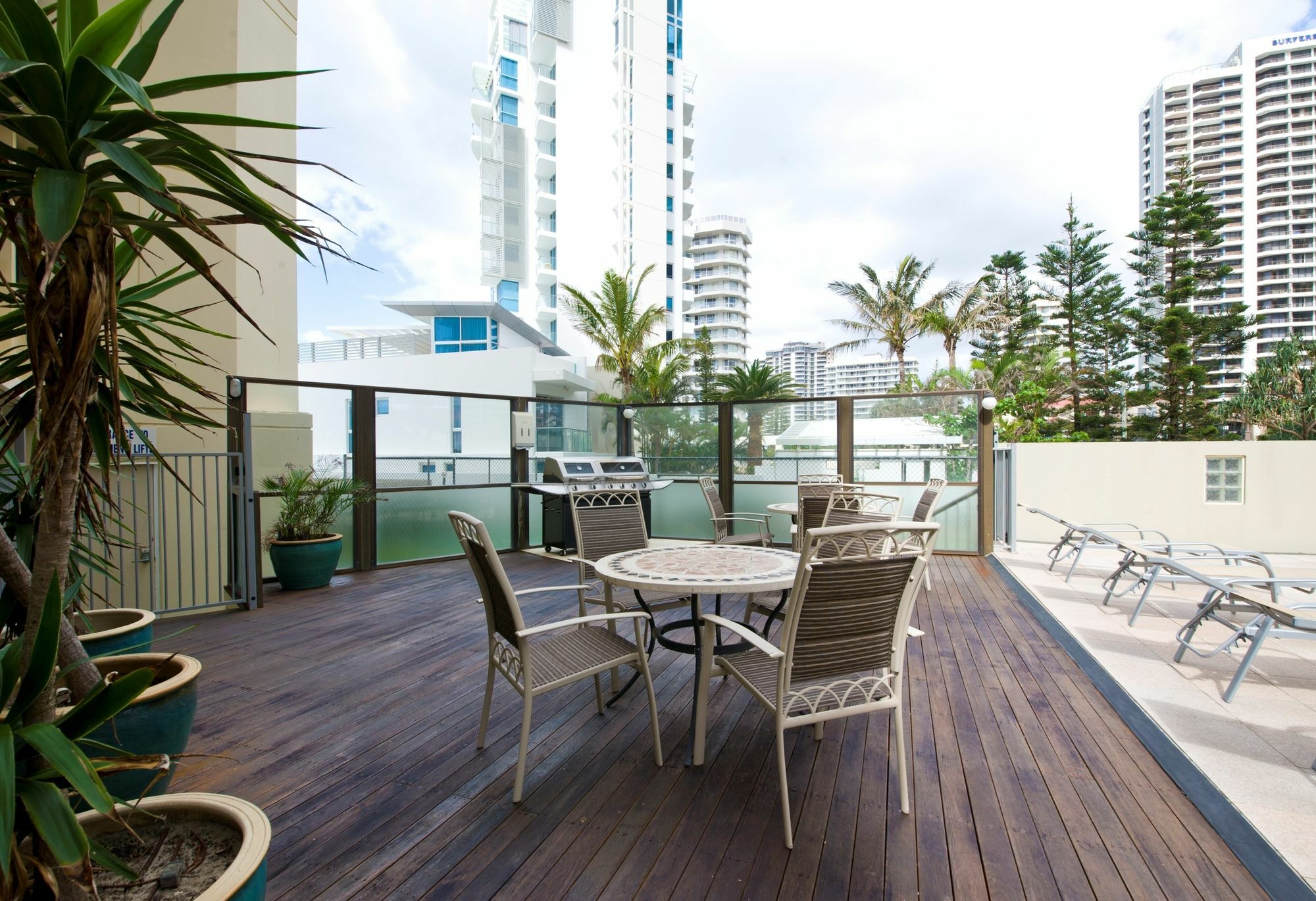 Aparthotel Berkeley On The Gold Coast