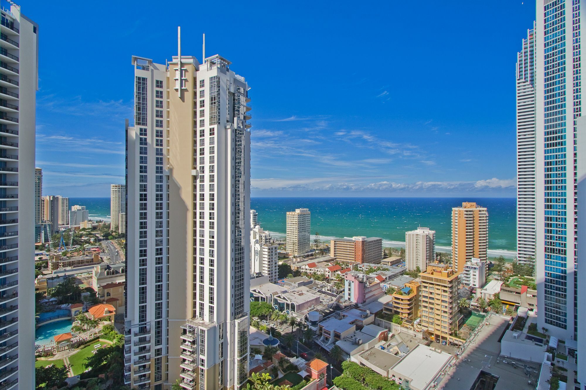 Apartment - Circle On Cavill *