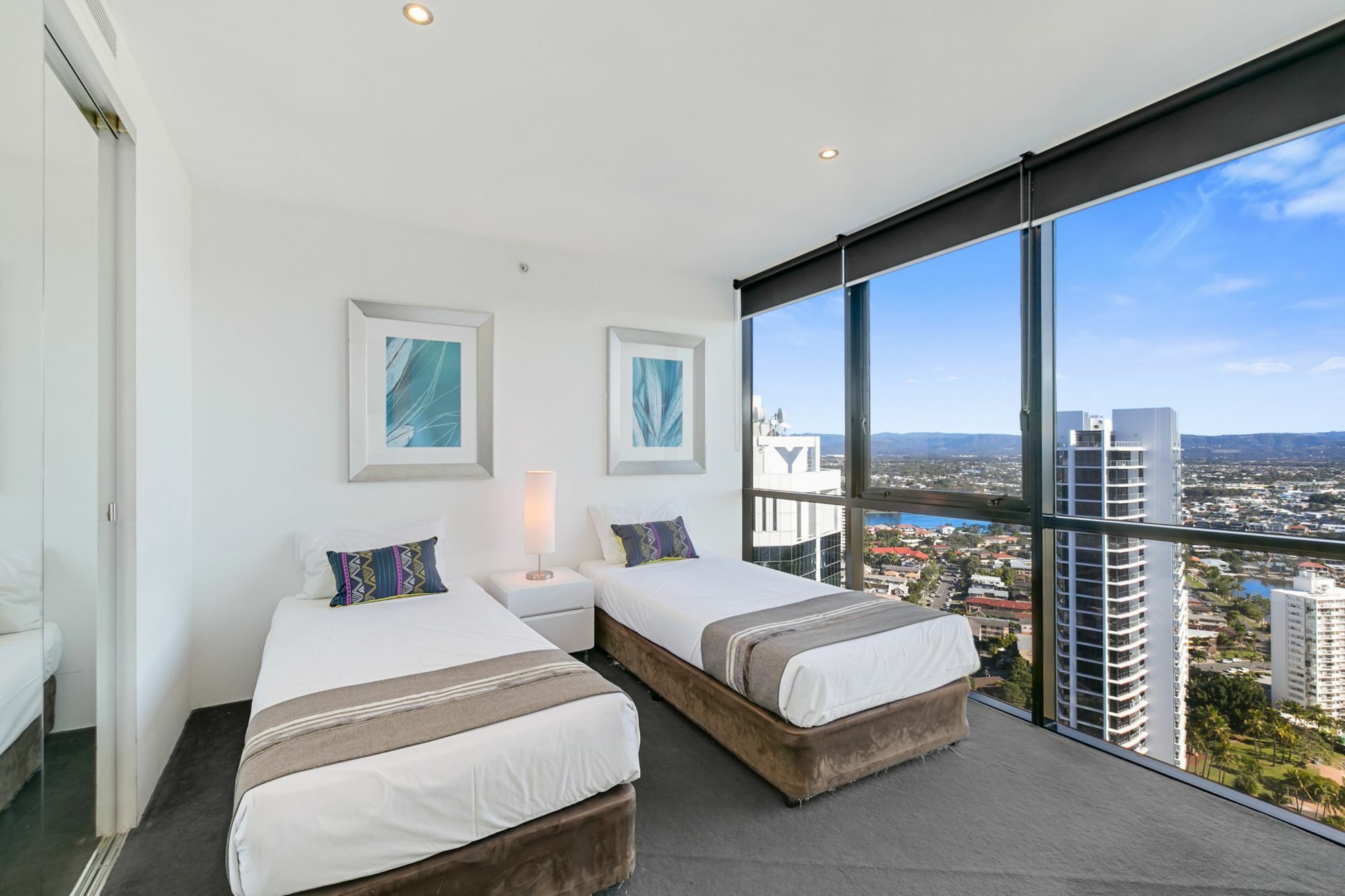 Apartment - Circle On Cavill *