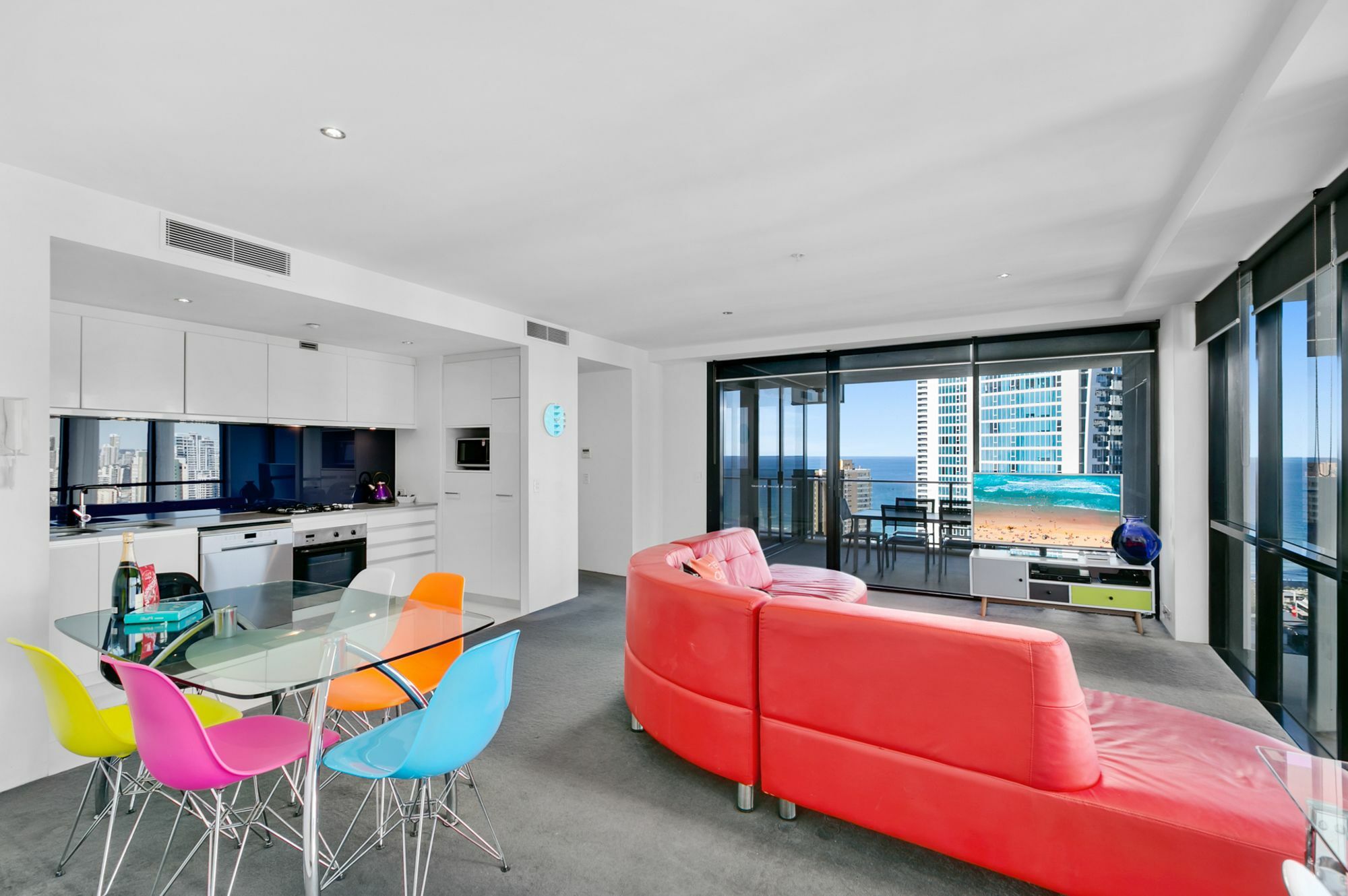 Apartment - Circle On Cavill