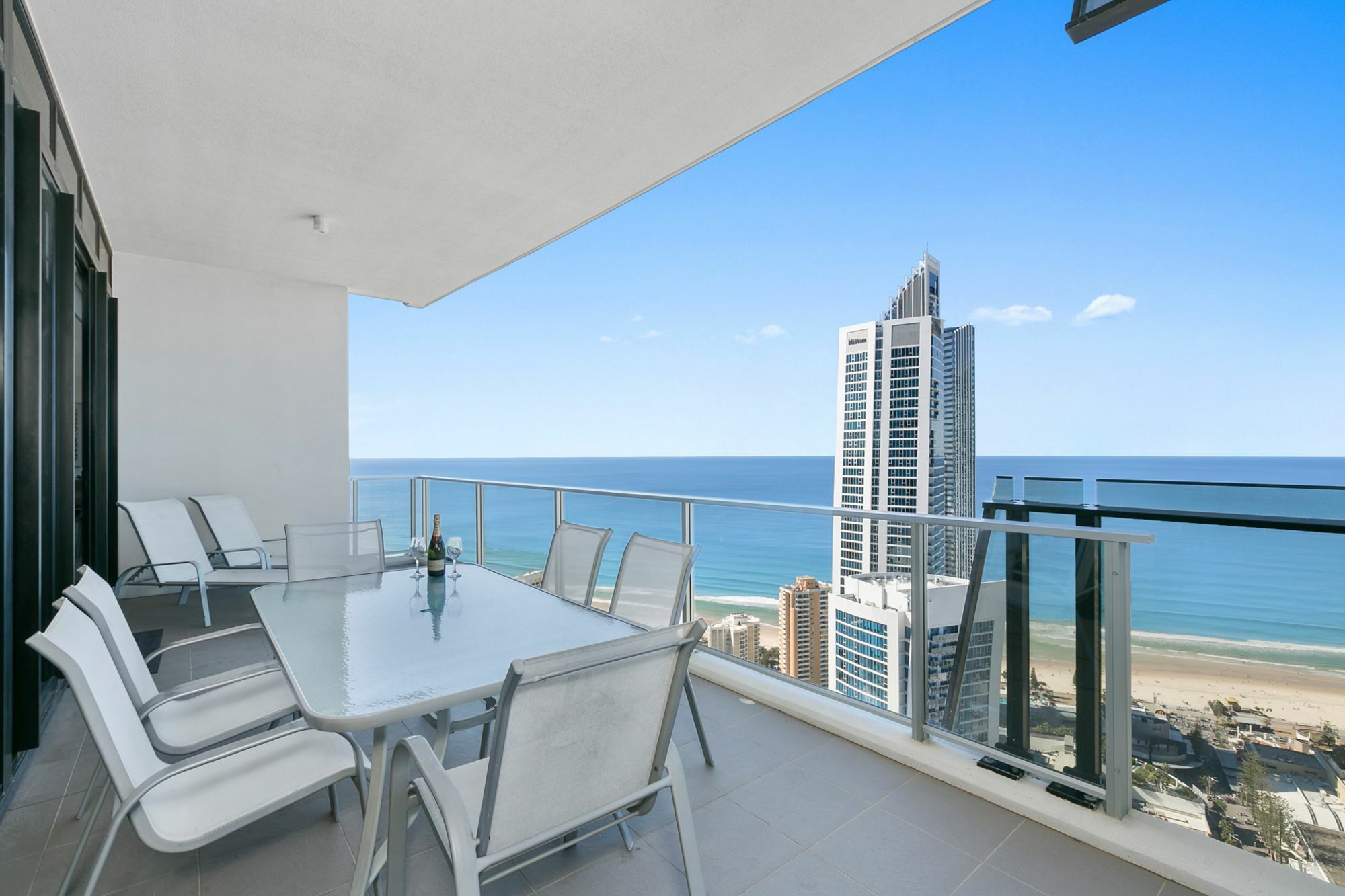 Apartment - Circle On Cavill Gold Coast