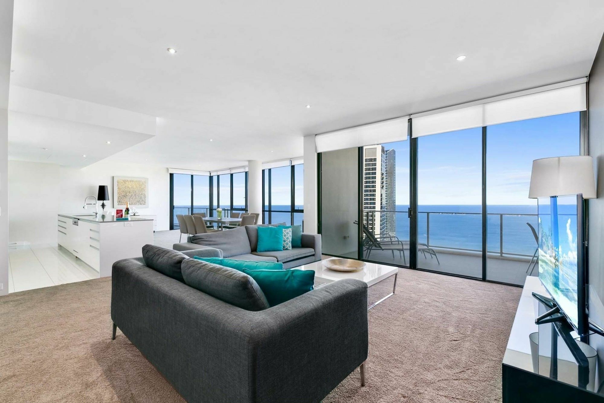 Apartment - Circle On Cavill *