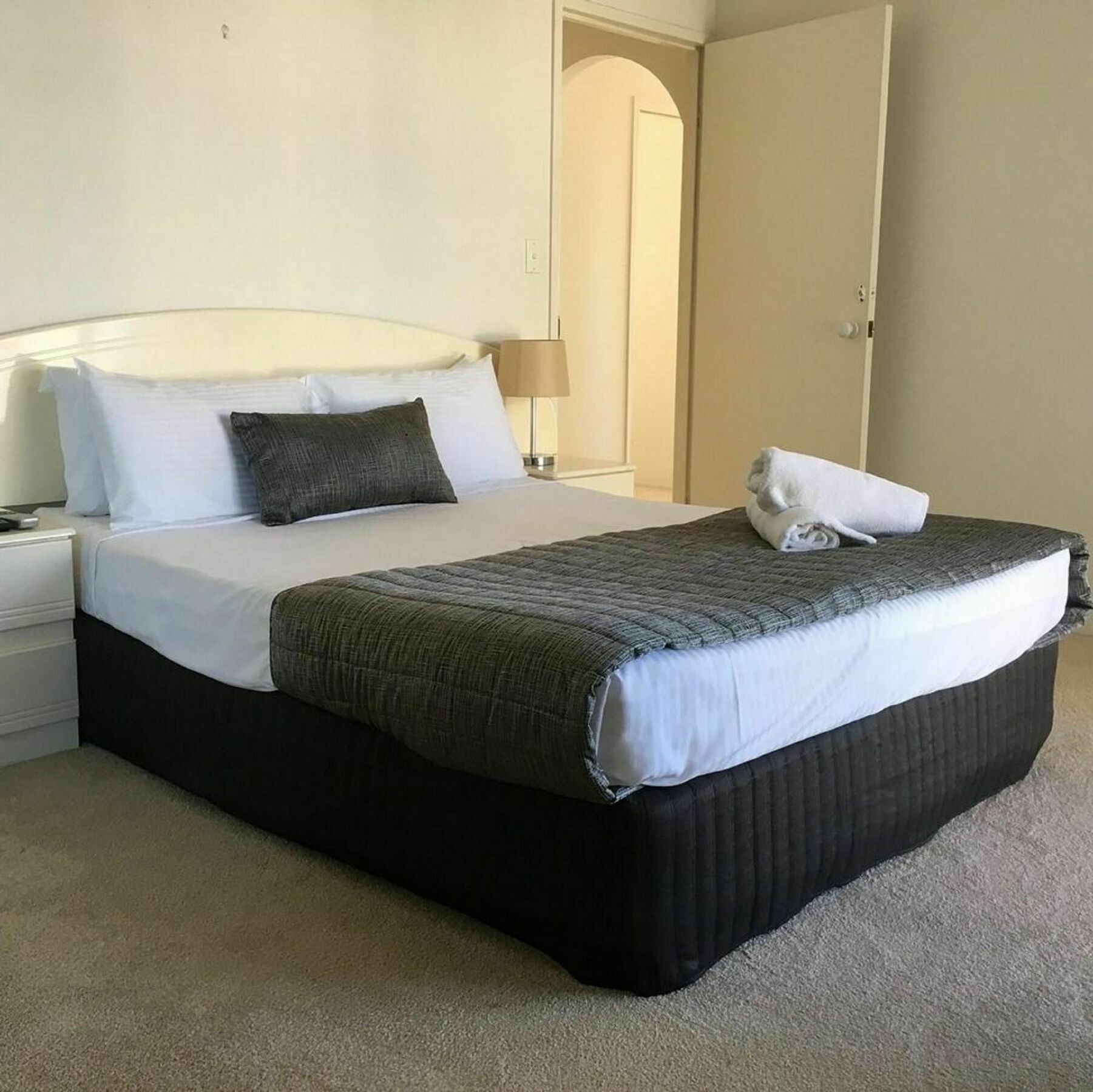 Capricornia Aparthotel 4*