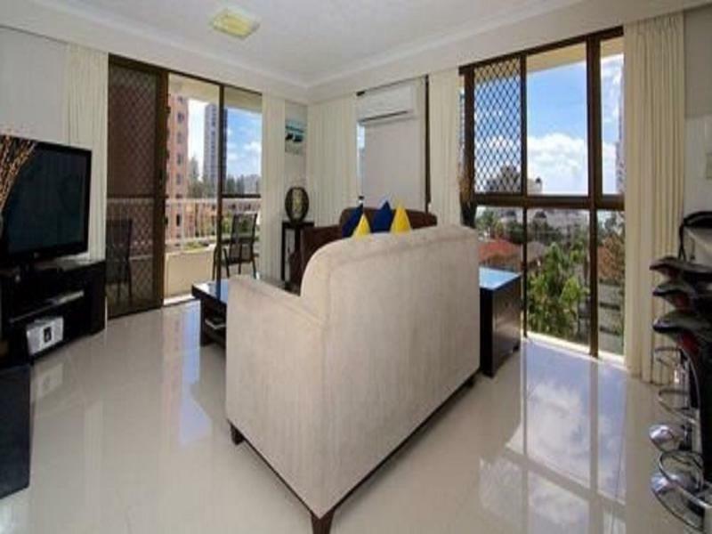 Capricornia Aparthotel 4*