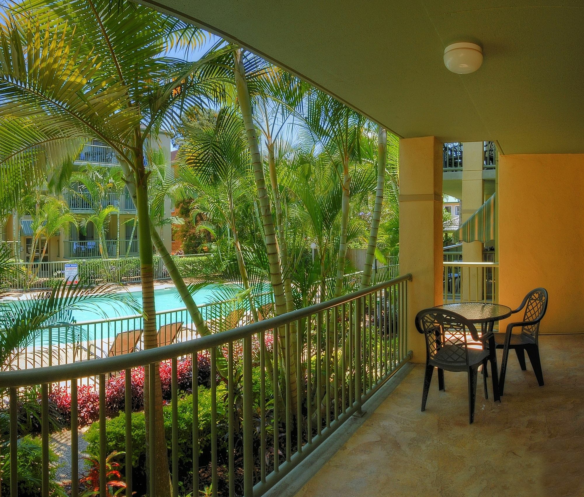 Aparthotel Bila Vista Kirra Beachside 3*