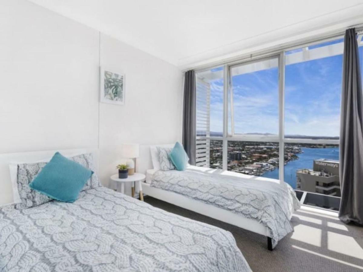 Apartment - Ocean & Riverview Chevron Renaissance Surfers Paradise *