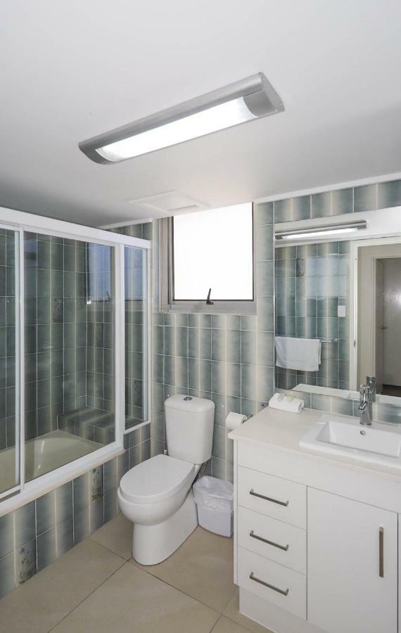 Beachside Tower 4*