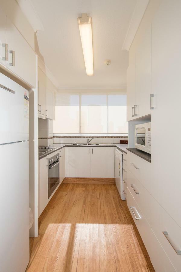 Aparthotel Beachside Tower 4*