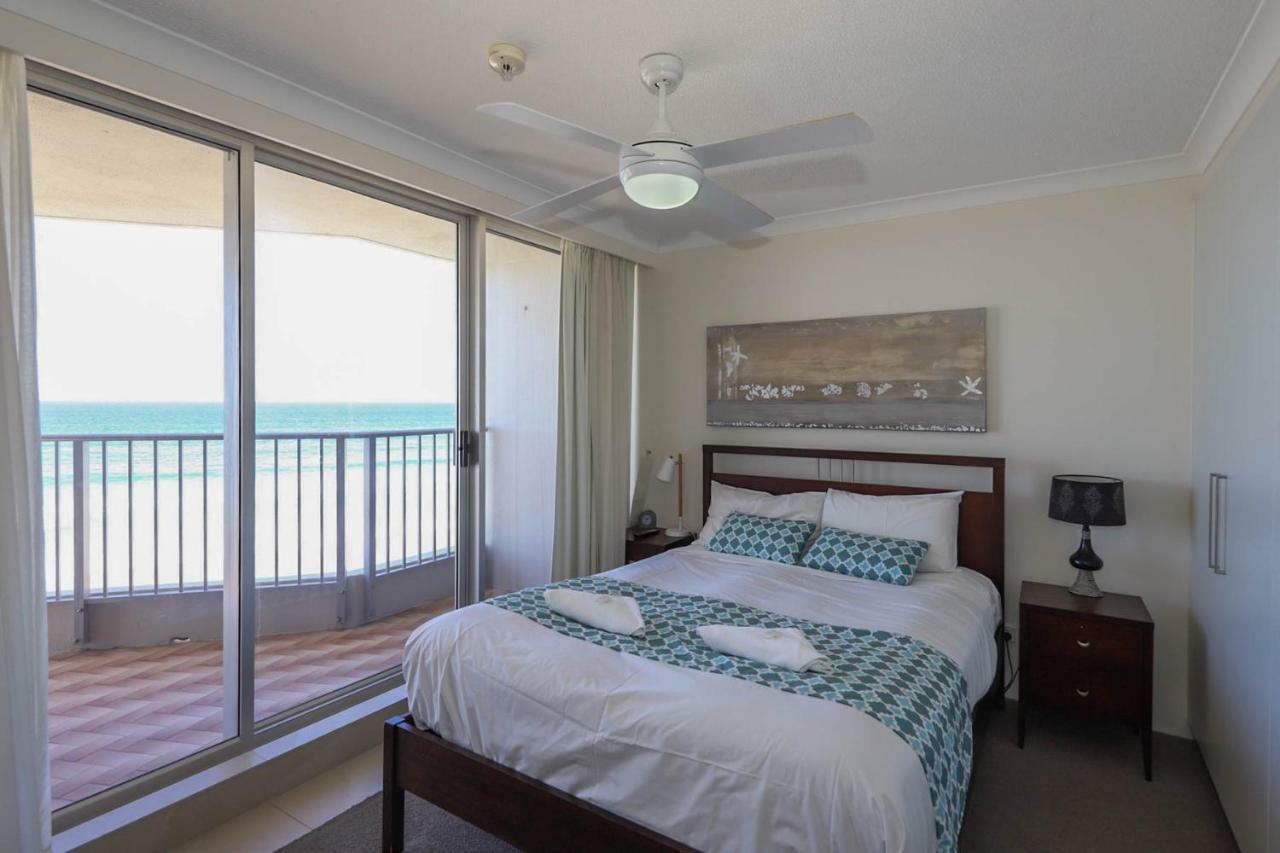 Beachside Tower 4*