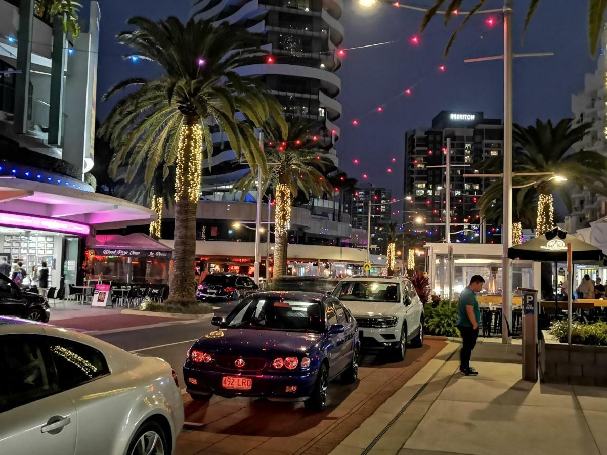 Broadbeach Apartment