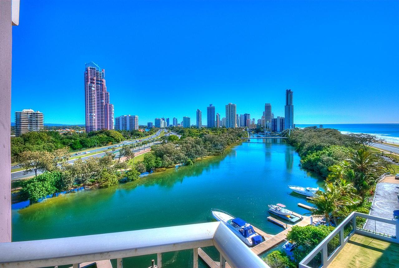 Narrowneck Court 4*