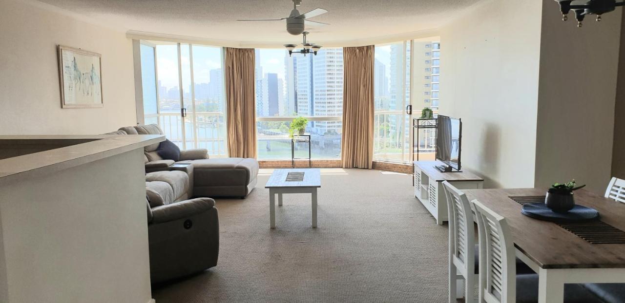 Moorings On Cavill Surfers Paradise Aparthotel Gold Coast