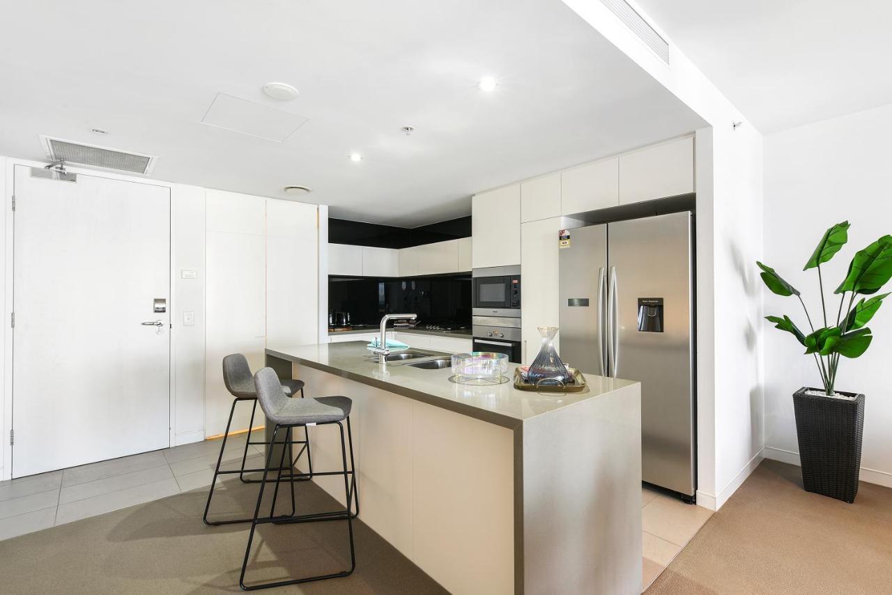 Oracle Broadbeach Aparthotel 5*