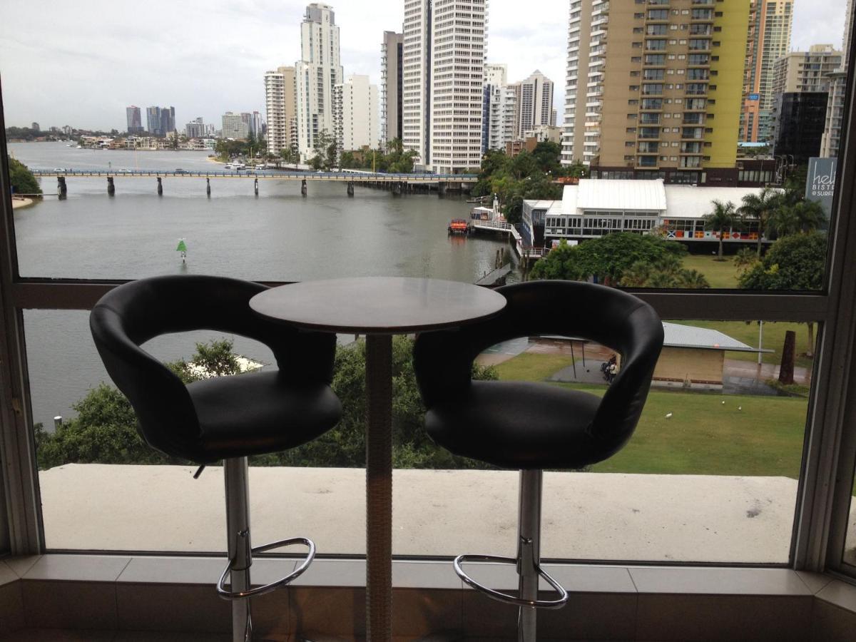 Moorings On Cavill Surfers Paradise