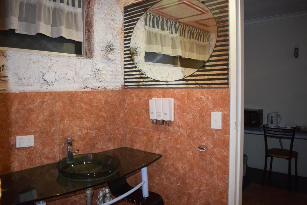 Queenslander Motel 2*