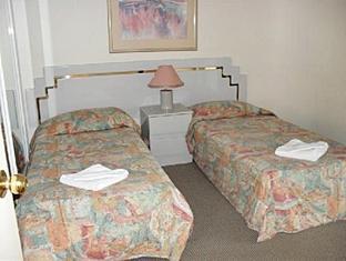 Surfers Mayfair Aparthotel 3*