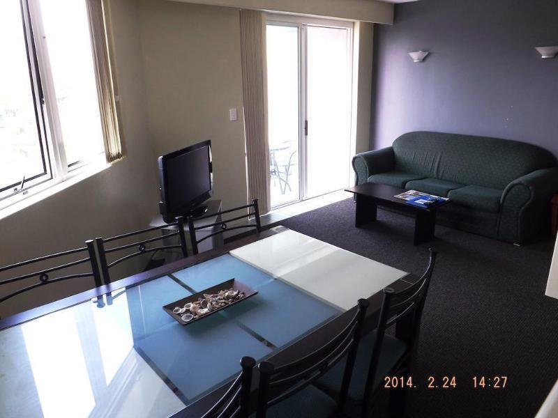 Emerald Surfers Paradise Shared Hostel