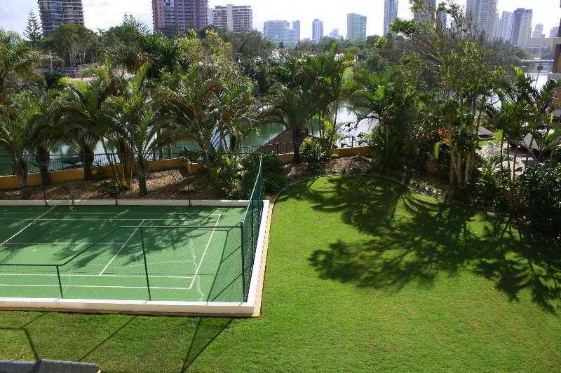 Capricorn One Beachside - Official 4*