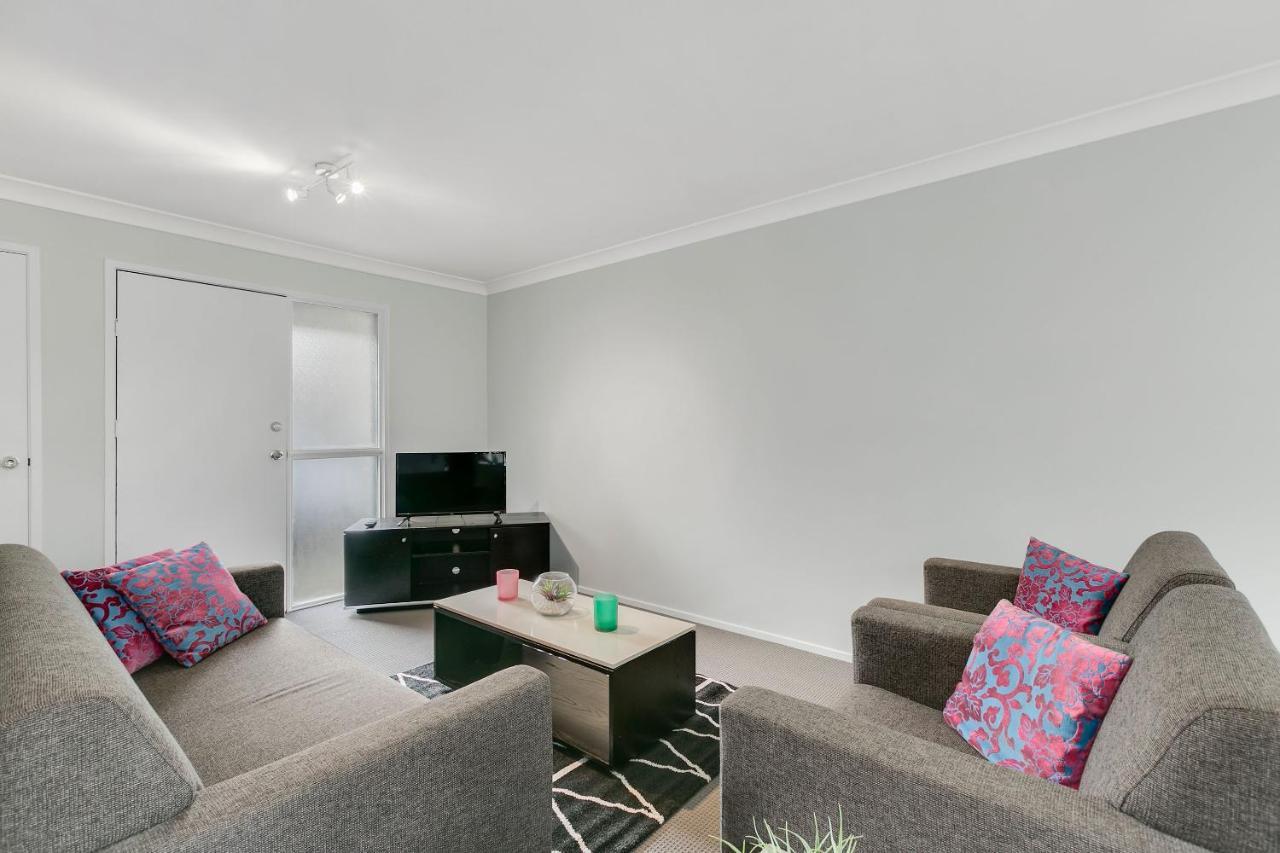 Fountain View Estate - We Accommodate