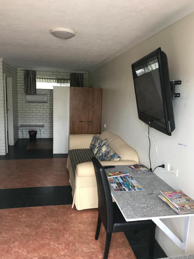 Queenslander Motel 2*