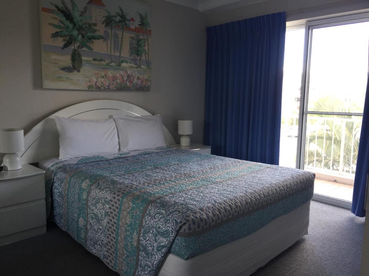 Pelican Cove Gold Coast